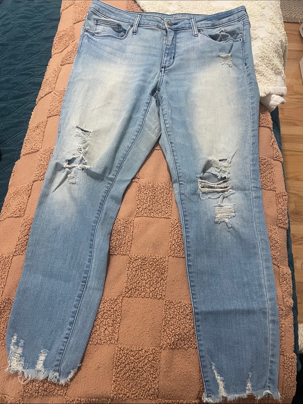 Universal Thread Light Blue Distressed Skinny Jeans